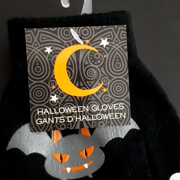 ⚡3/$20⚡ *NEW* HALLOWEEN GIRLS BLACK GLOVES Bat Spider Ghost Pumpkin Skull Spooky - Picture 3 of 3